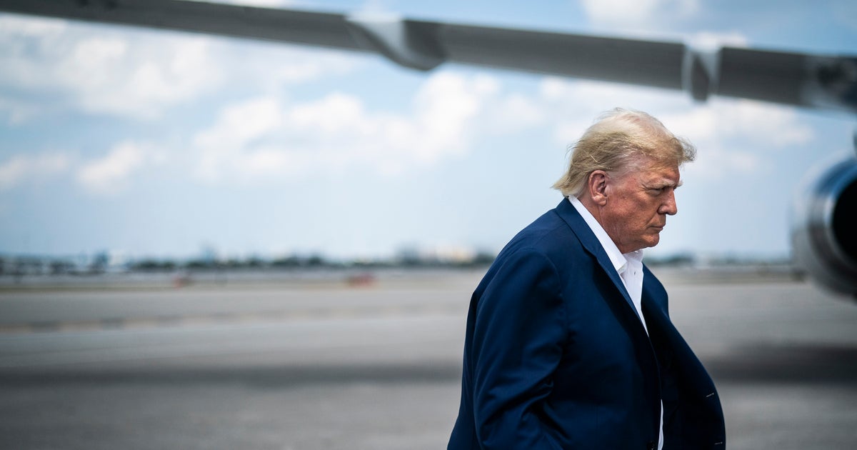 Some Trump Rivals Rally To His Side As Possible Charges Loom Some Trump Rivals Rally To His Side As Possible Charges Loom