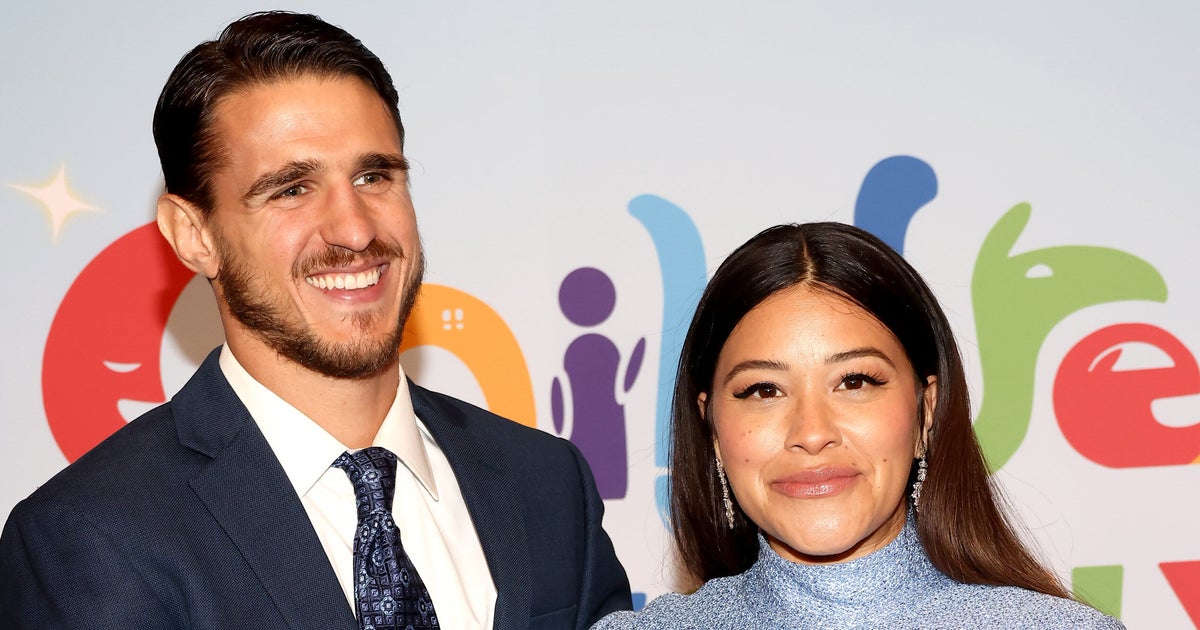 NextImg:'Jane The Virgin' Star Gina Rodriguez Is Now A Mom