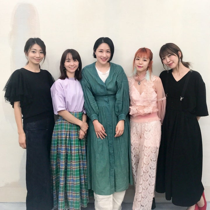 「#こどものいのちはこどものもの」の発足メンバー。左から眞鍋かをりさん、福田萌さん、犬山紙子さん、ファンタジスタさくらださん、坂本美雨さん。のちに草野絵美さんも参加