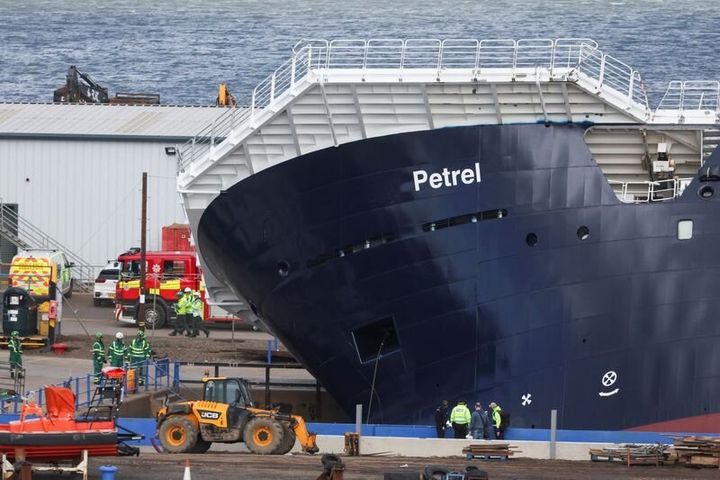 Άποψη του σκάφους Petrel μετά την ανατροπή του σε μια αποβάθρα στο Leith, κοντά στο Εδιμβούργο, Σκωτία, Βρετανία, 22 Μαρτίου 2023. REUTERS/Russell Cheyne