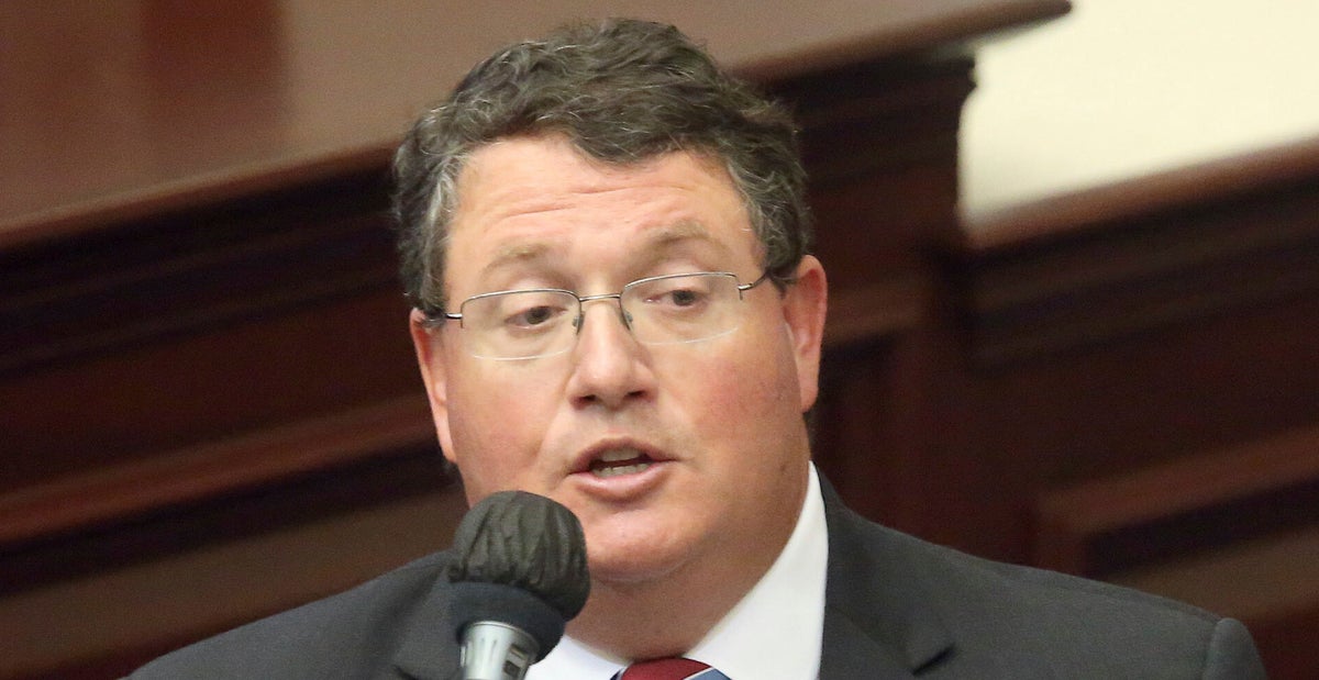NextImg:Extreme Florida Anti-Trans Health Care Bill Clears Legislative Hurdle
