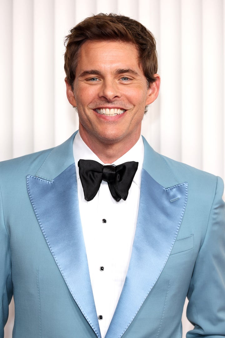 James Marsden stood out on the red carpet at the SAG awards in a snazzy blue suit.