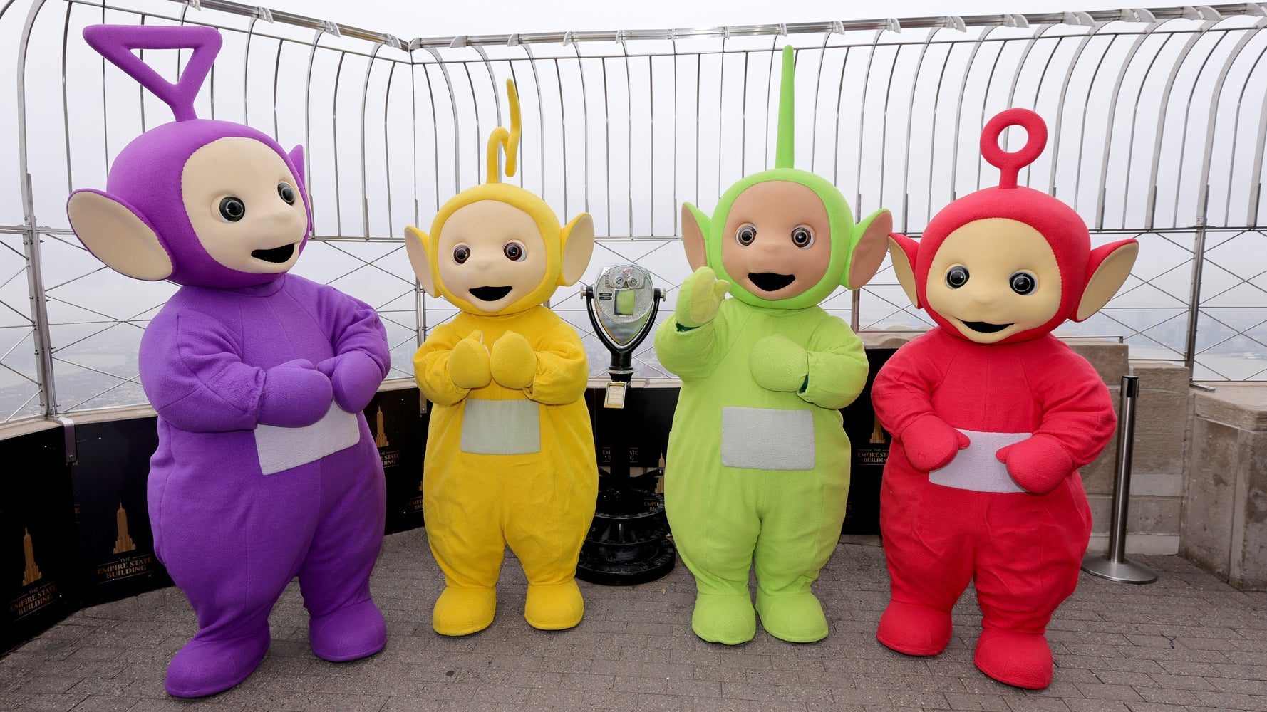 なん……なんで……?」テレタビーズとコラボしたブーツが想像の斜め上