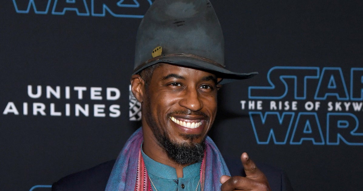 NextImg:The Actor Behind 1 Divisive 'Star Wars' Character Is Back In The Franchise