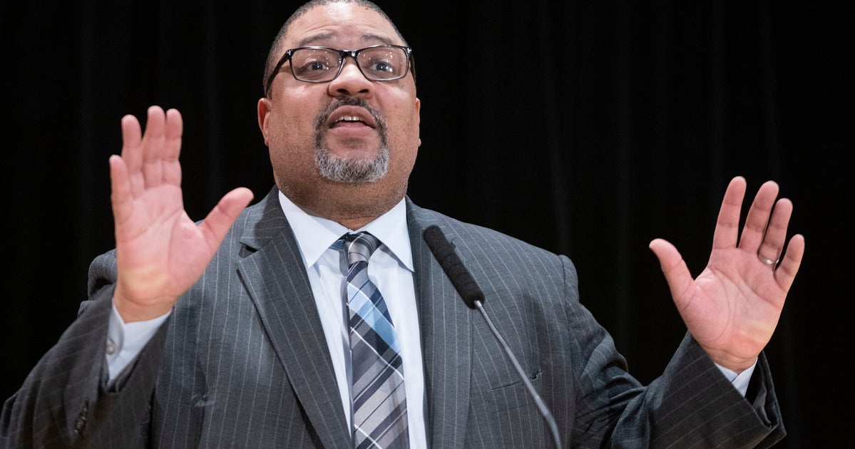 Manhattan DA Alvin Bragg Fires Back At ‘Unprecedented’ GOP Trump Inquiry Manhattan DA Alvin Bragg Fires Back At ‘Unprecedented’ GOP Trump Inquiry