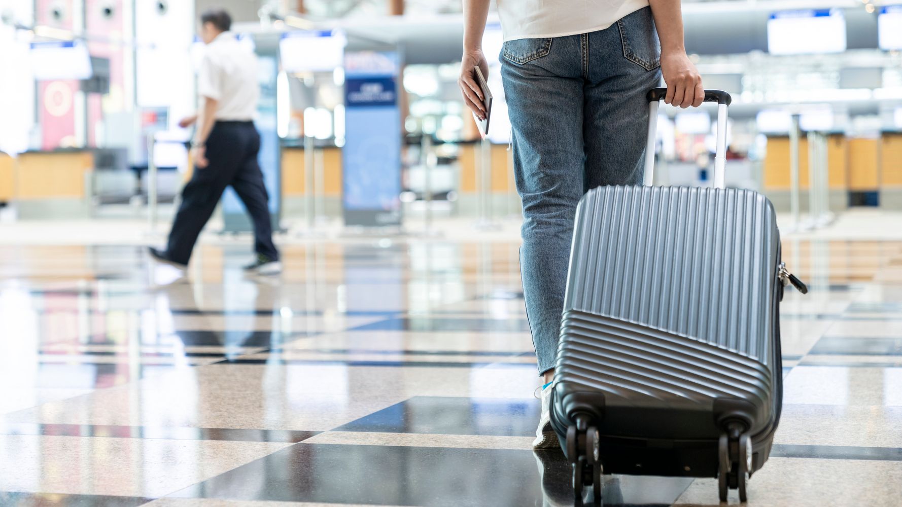 Bras You Shouldn't Wear At The Airport To Get Through Security