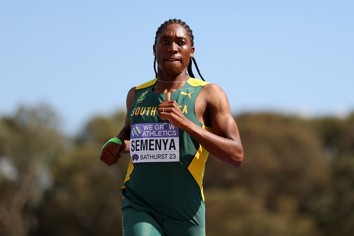 Die südafrikanische Caster Semenya ist letzten Monat bei den Cross Country-Weltmeisterschaften 2023 in Australien zu sehen.  Semenya wurde mit XY-Chromosomen und natürlich erhöhten Testosteronspiegeln geboren.