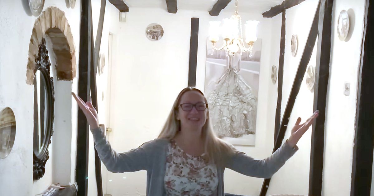 Photo of Singing Estate Agent’s Video For Five-Bedroom House In Leighton Buzzard Goes Viral