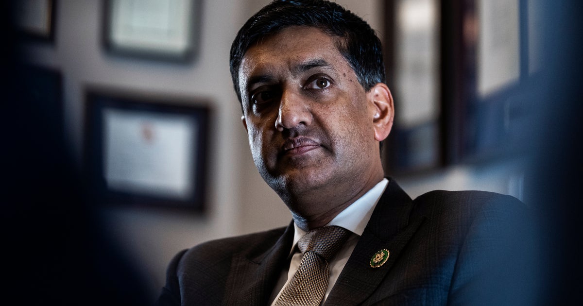 NextImg:Rep. Ro Khanna Decides Against Senate Run, Endorses Barbara Lee Instead