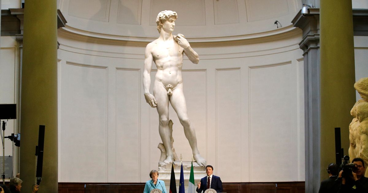 Les Italiens invitent les parents de Floride à voir la statue de «David» après des plaintes de «porno»