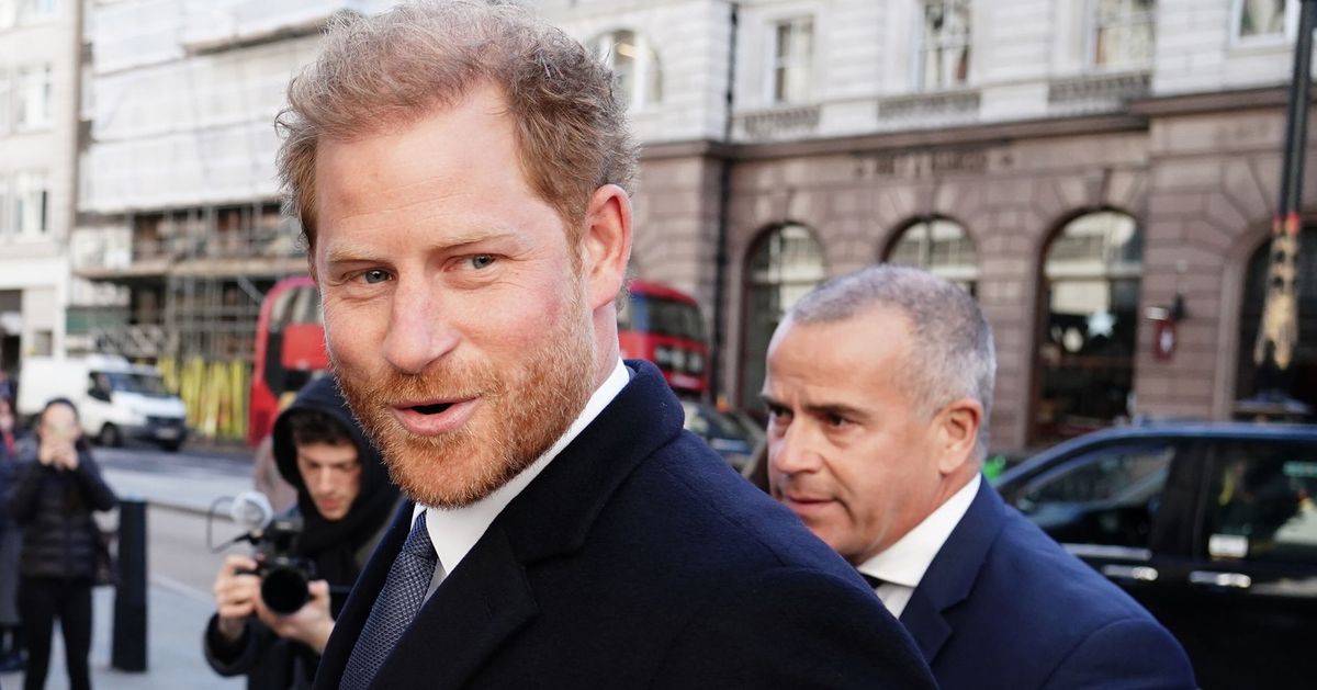 Prince Harry's Surprise UK Return Leaves Twitter Gasping Over The Drama