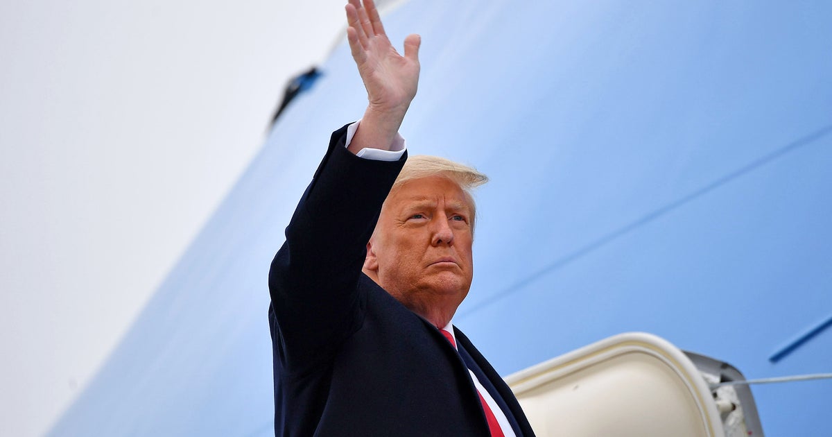 NextImg:Conservative Legal Icon Delivers Chilling Prediction If Trump Overturns 2024