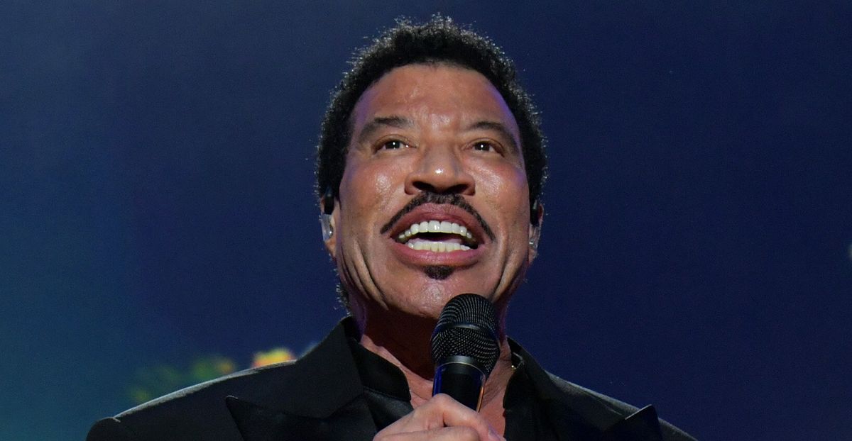 Lionel Richie Jokes About ‘All Night Long’ Sex Drive