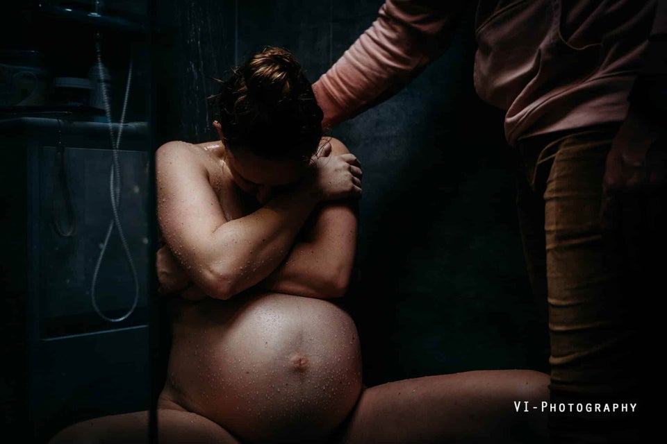 Maternity Photos That Capture the Beauty & Power of Pregnancy