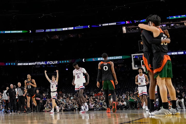 Alex Karaban beat the halftime buzzer to give UConn a 13-point