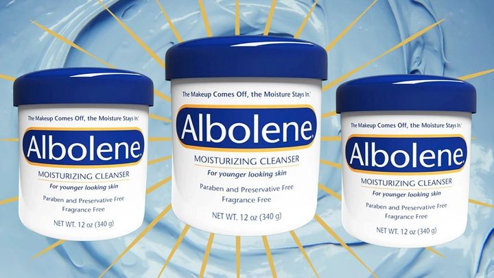 Albolene contains five simple conditioning ingredients that gently dissolve away makeup, sunscreen and impurities. 