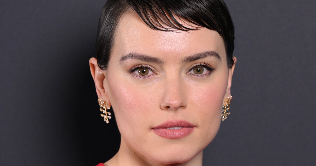 Daisy Ridley To Reprise Jedi Rey Role In One Of Three New Star Wars ...