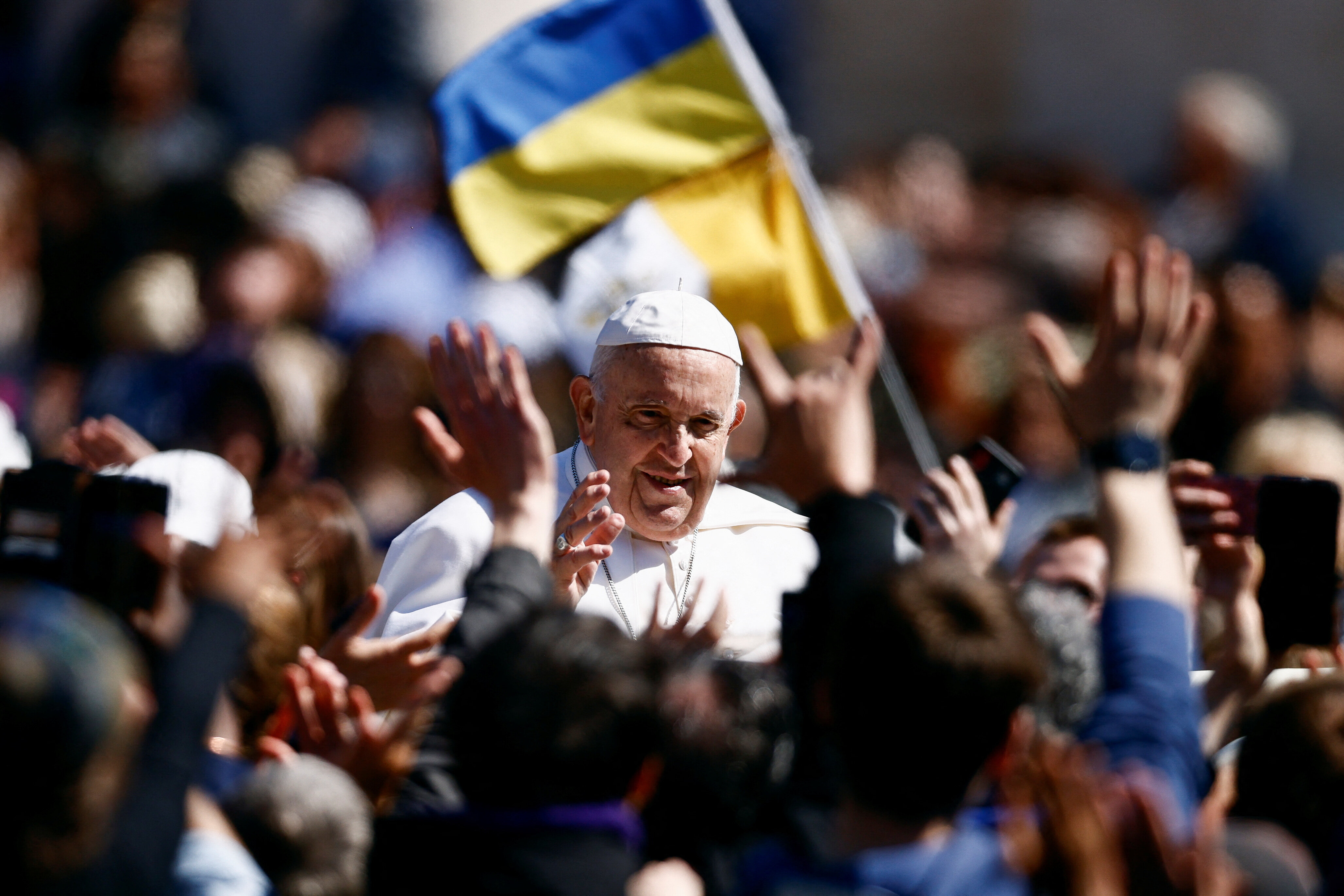 Pope Calls For Prayers For Ukrainians, Russians, Refugees This Easter ...