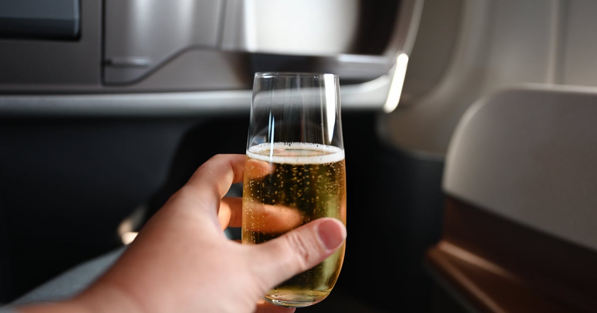 How To Blag A Free First Class Upgrade According To Travel Experts - Vimarsana News
