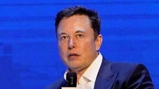 Elon Musk’s 2-Word Response To NPR Leaving Twitter Is ... Really Something