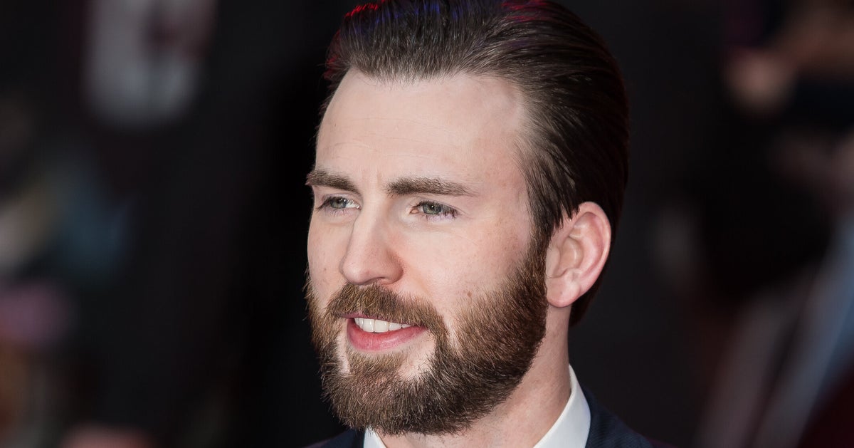 Chris Evans pode não estar hospedando SNL, e aqui está o porquê