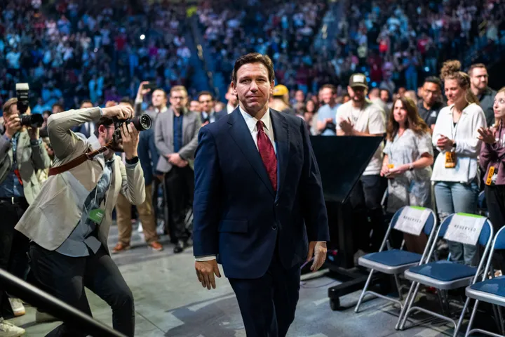 At Liberty University, Ron DeSantis Ignores The Abortion Bill He Just Signed Into Law (huffpost.com)