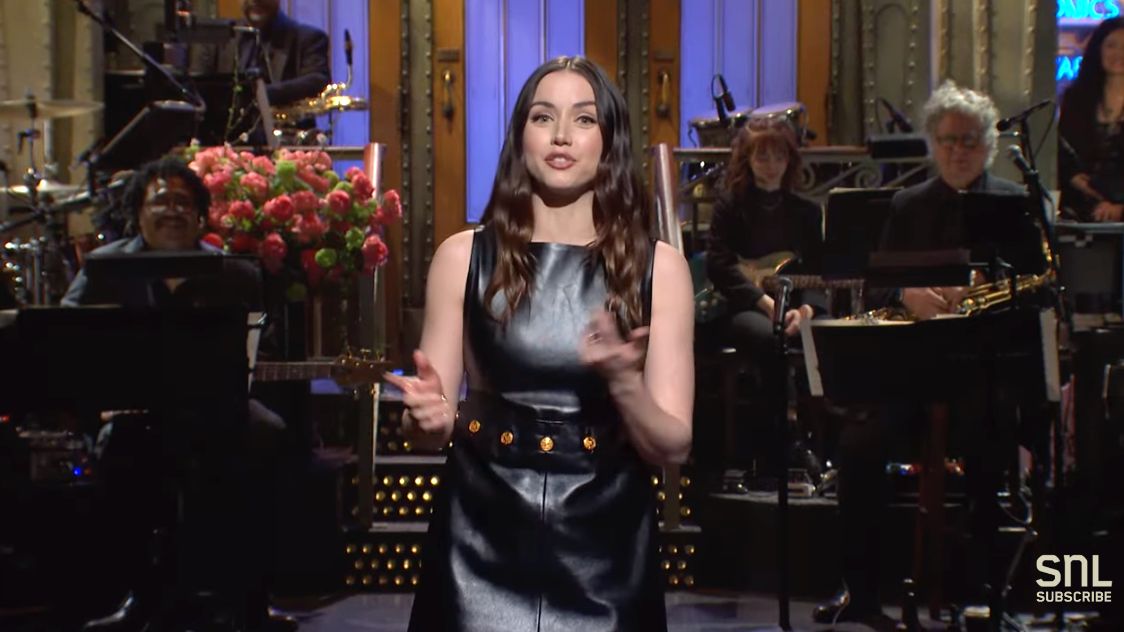 ‘SNL’: Ana De Armas Révèle Quel Personnage De ‘Friends’ Est ‘le ...