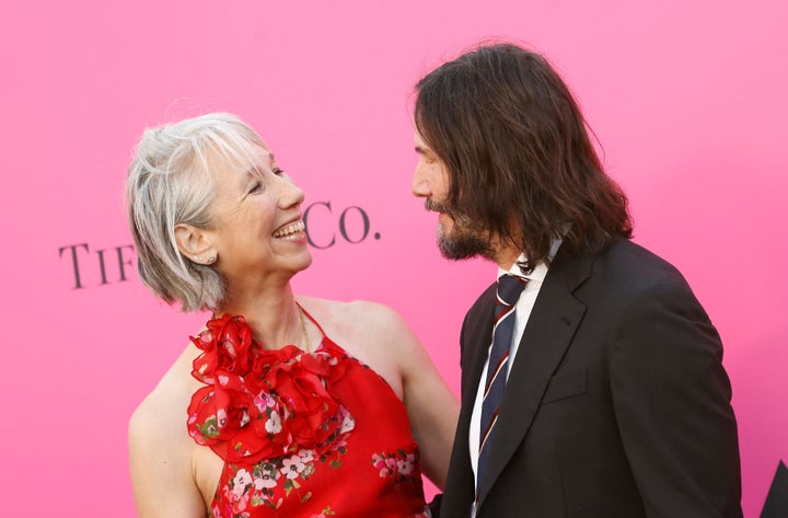 Keanu Reeves Kisses Girlfriend Alexandra Grant On Red Carpet