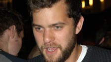 Joshua Jackson Says His ‘Dawson’s Creek’ Salary Gave Him ‘Imposter Syndrome’