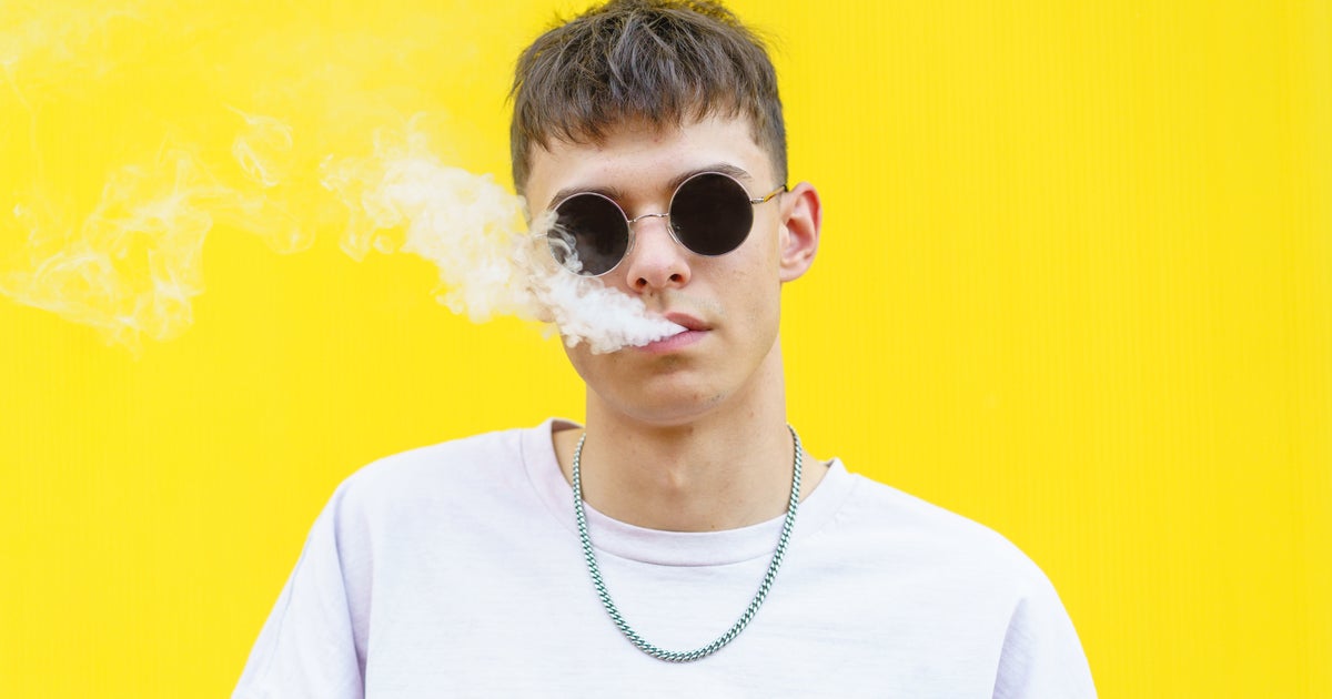 out-of-puff-influencers-may-be-facing-a-vaping-ban-huffpost-uk-life