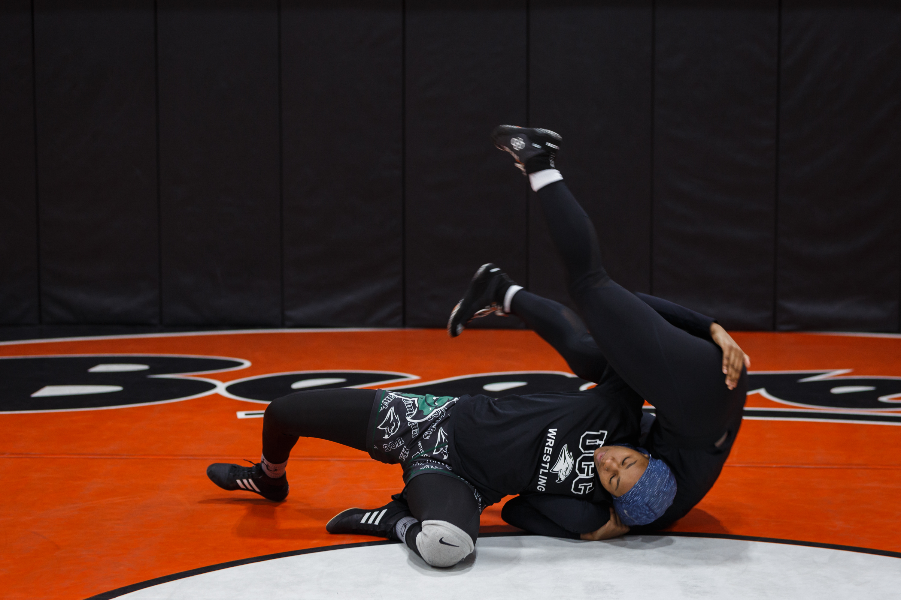 Muslim Women Wrestlers Say They Face Discrimination HuffPost Women pic image