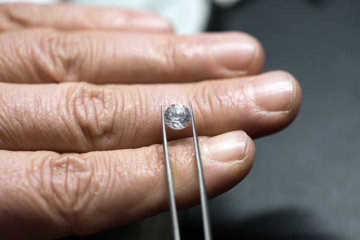 What s The Difference Between Natural And Lab Grown Diamonds