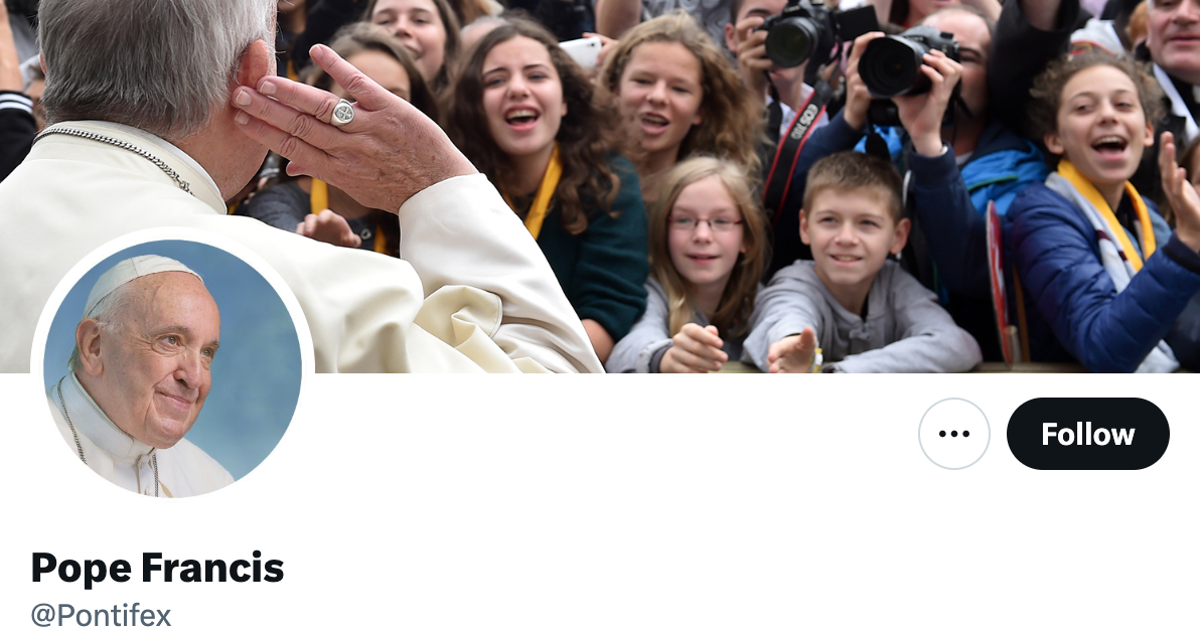 Photo of Even The Pope Has Lost His Twitter Blue Tick