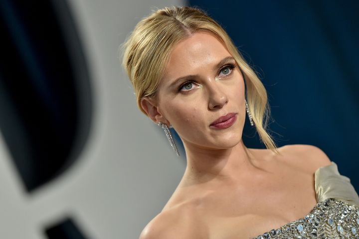 Report: Scarlett Johansson's Dad Collapses