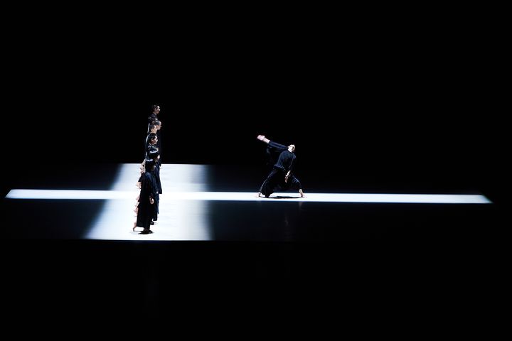 Το Φεστιβάλ ανοίγει στις 14 Ιουλίου με το έργο «11» από την ομάδα χορού Tao Dance Theater, η οποία βραβεύτηκε με τον Αργυρό Λέοντα στη Μπιενάλε Χορού της Βενετίας 2023. 