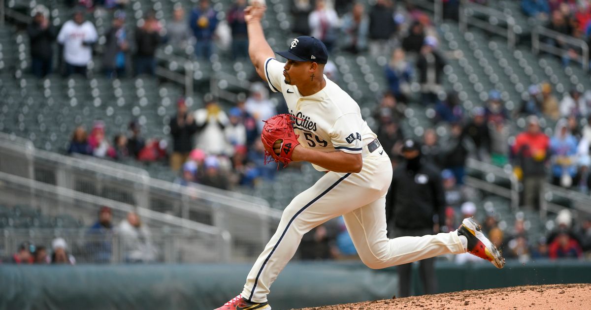 MLB fans amazed by Minnesota Twins reliever Jhoan Duran's
