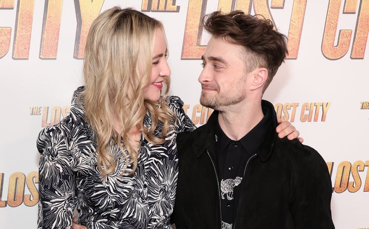Erin Darke e Daniel Radcliffe em uma exibição de "A cidade perdida" em 2022