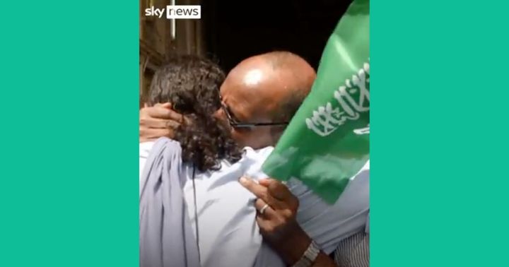 Yousra Elbagir had an emotional reunion with her uncle while she was reporting on the Sudan crisis in Saudi Arabia