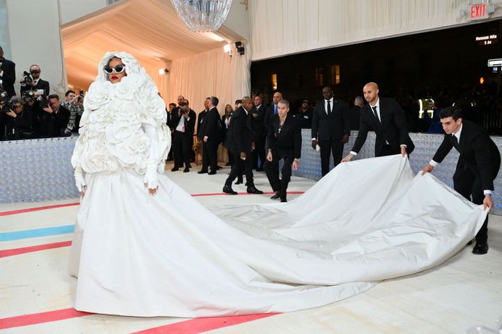 Met Gala Makes Exception For Rihanna, Gets Photos On Red Carpet After ...