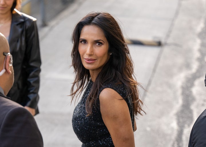 Padma Lakshmi falou sobre estar em sua primeira edição de maiô da Sports Illustrated.