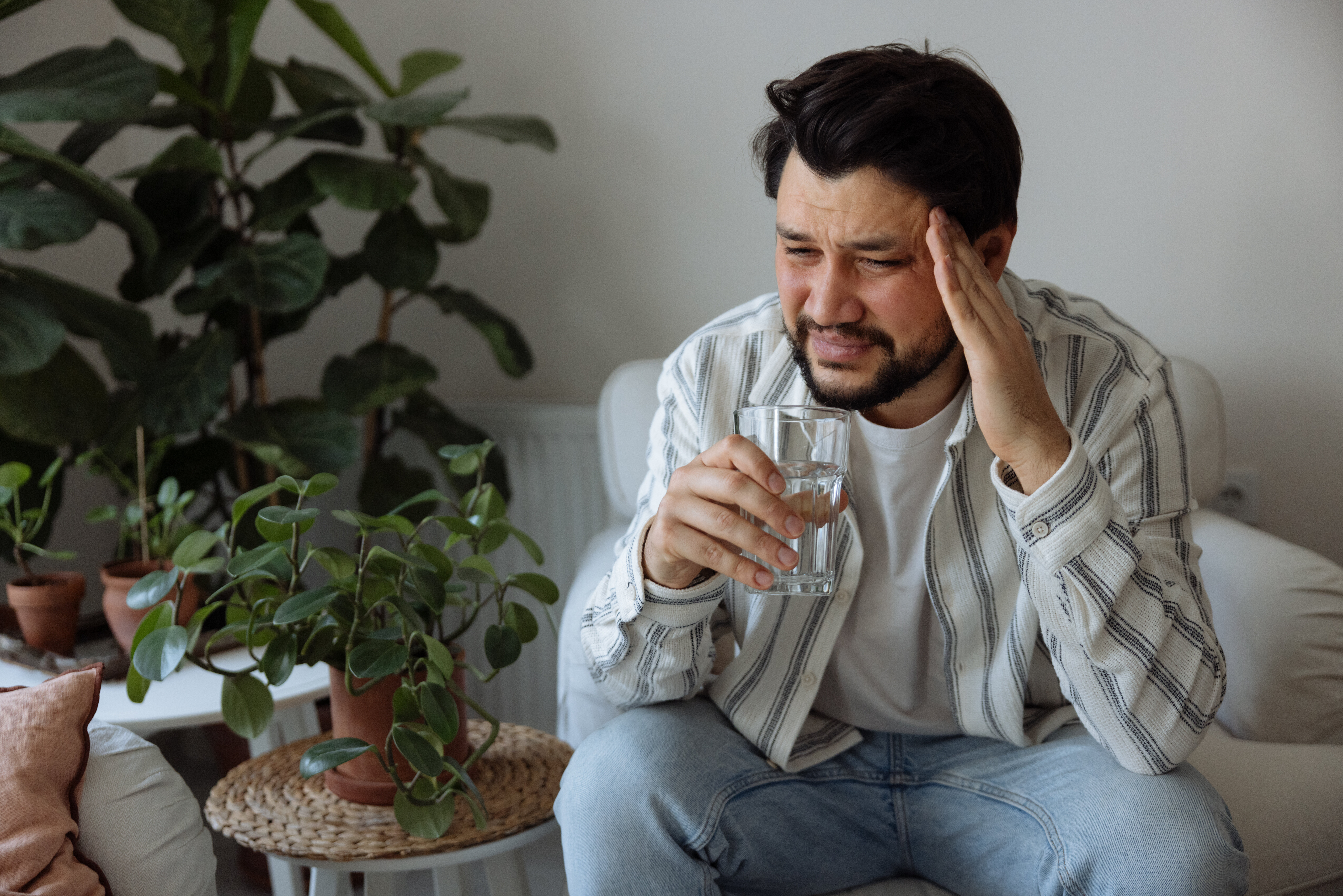 Experts Say This Six Step Plan Is The Real Way To Cure A Hangover ...