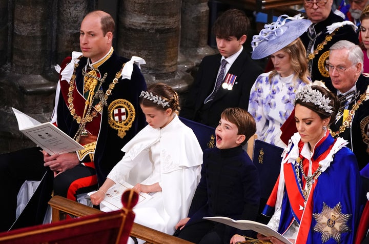 Another look at the matching headpieces (with a little yawn from Prince Louis!).