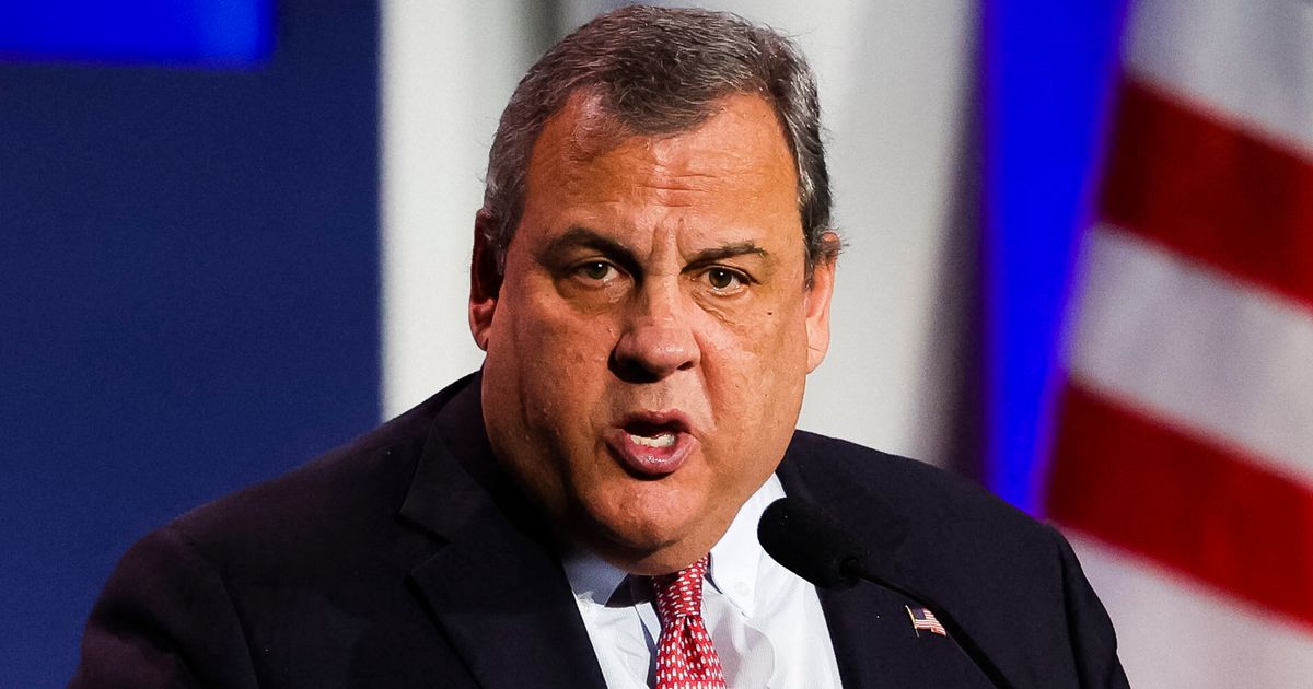 Chris Christie Launches 2024 Presidential Run With Sharp Attacks On Trump Huffpost Latest News 