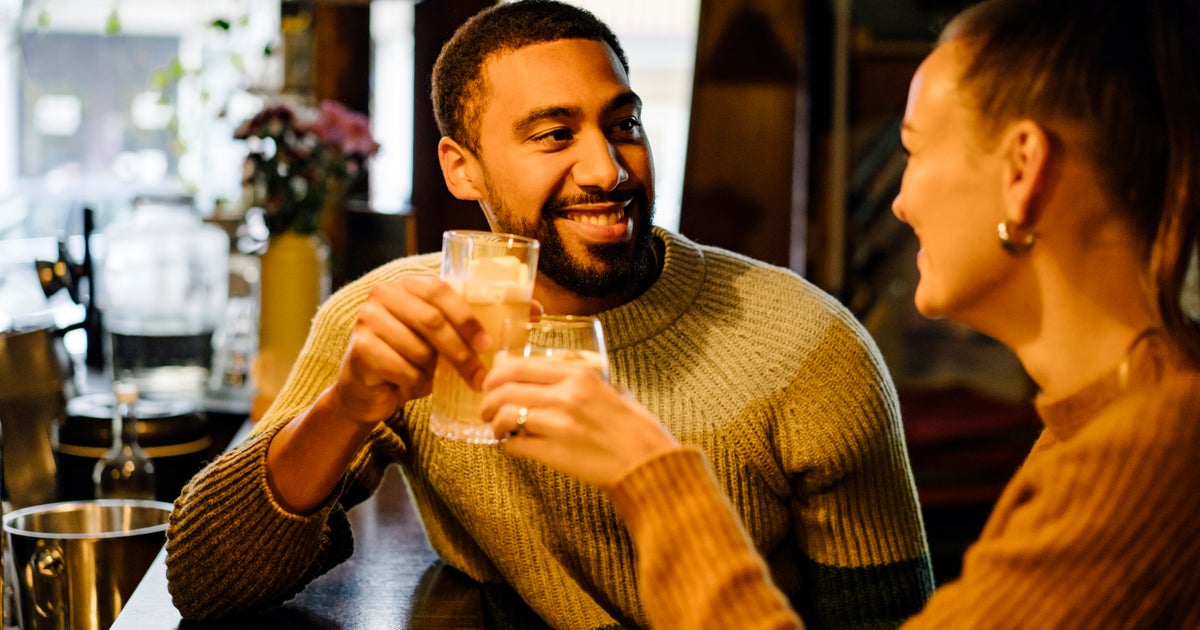 The Body Language Sign That Shows Your Date Might Be Lying To You - Vimarsana News