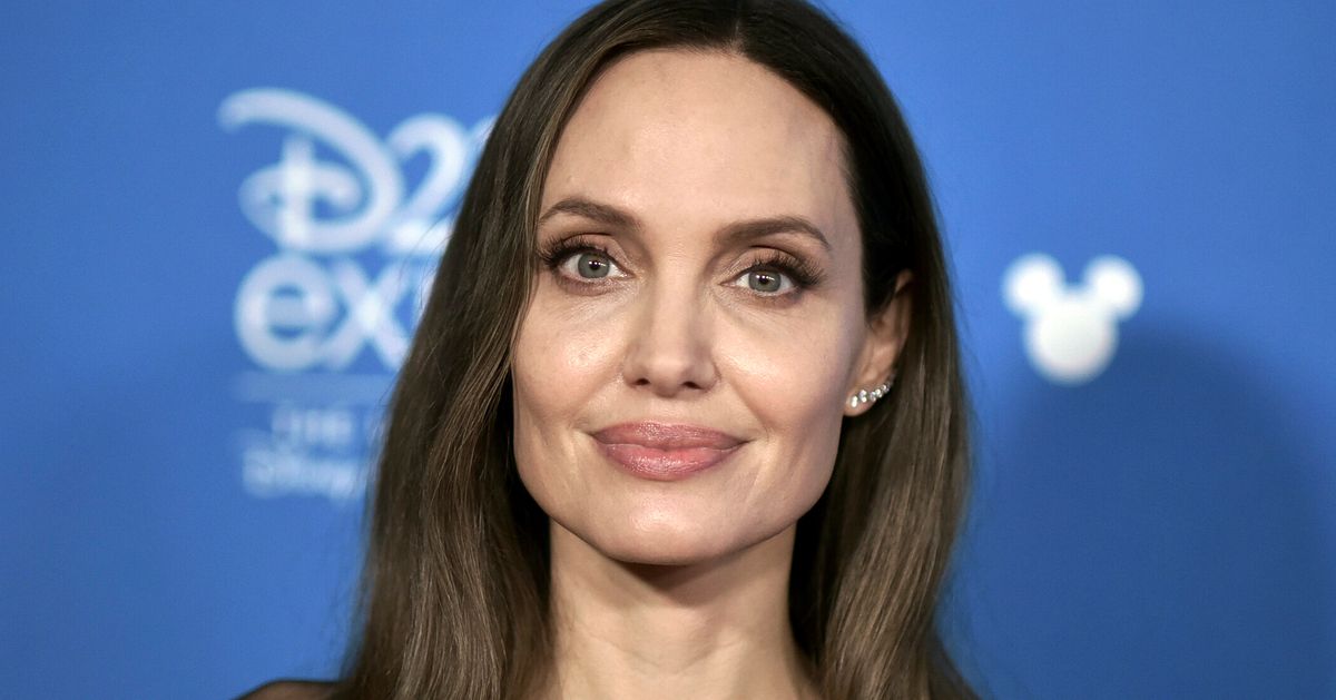 Angelina Jolie urges women to 'go for mammograms and blood tests