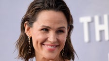 Jennifer Garner Reveals The Reason She Had A Hard Time Peeing On ‘Daredevil’ Set