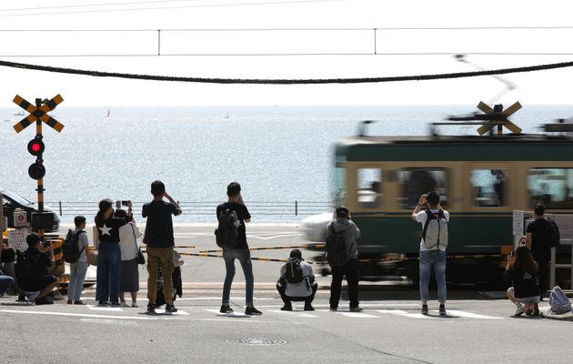観光客に人気がある江ノ島電鉄