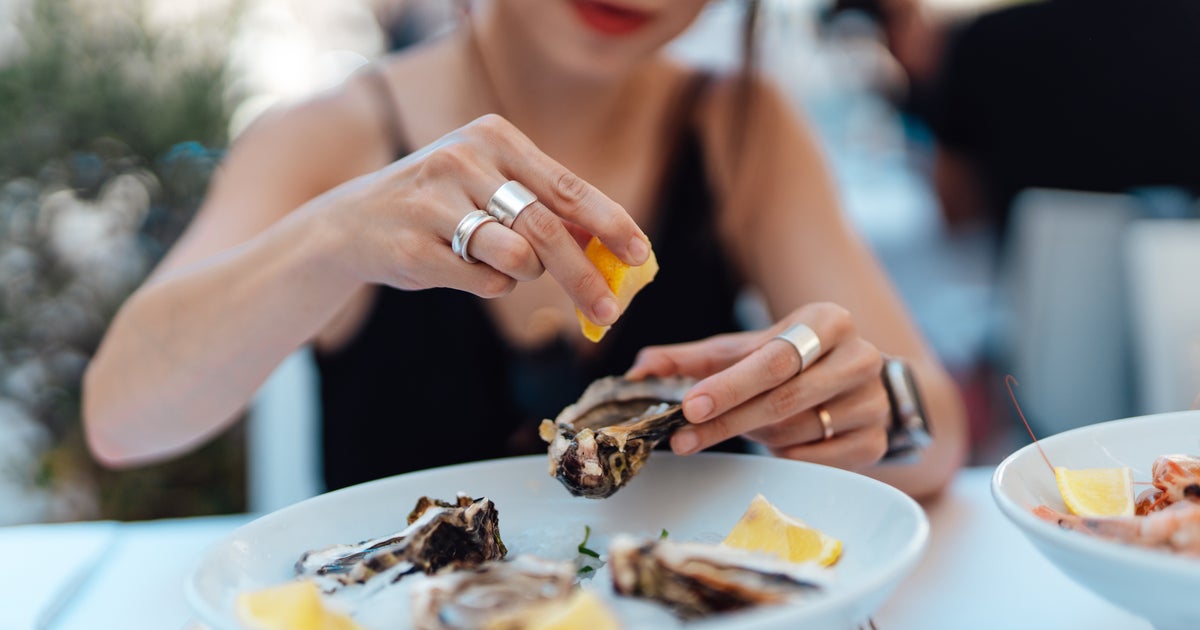 Here’s Why You Need To Extra Careful Eating This Popular Seafood Here’s Why You Need To Extra Careful Eating This Popular Seafood