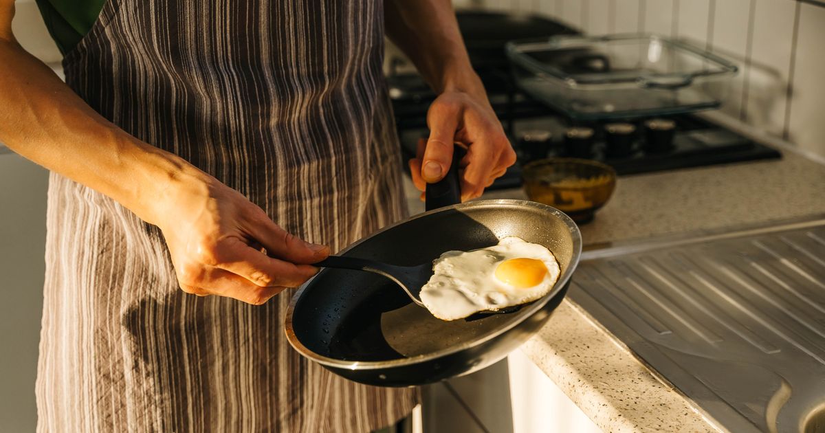 Can A Scratched Nonstick Pan Make You Sick? How To Care For