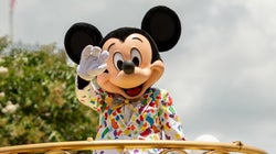 ディズニー、フロリダ州の10億ドルのオフィス建設を撤回。反LGBTQの知事との対立激化が背景に